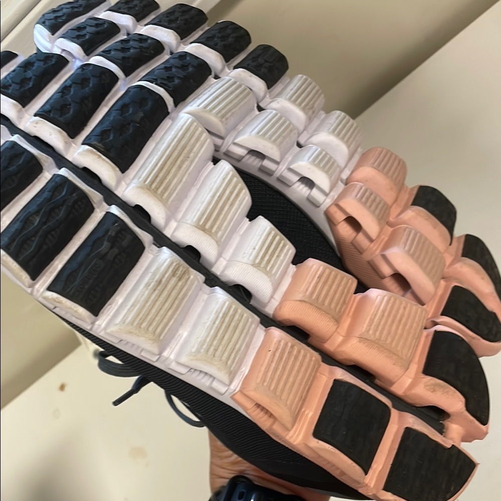 ON Women Cloudflow - Rock Rose - Picture 7 of 9